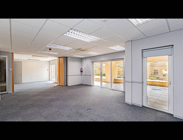 315M² OFFICE TO LET IN FERNDALE